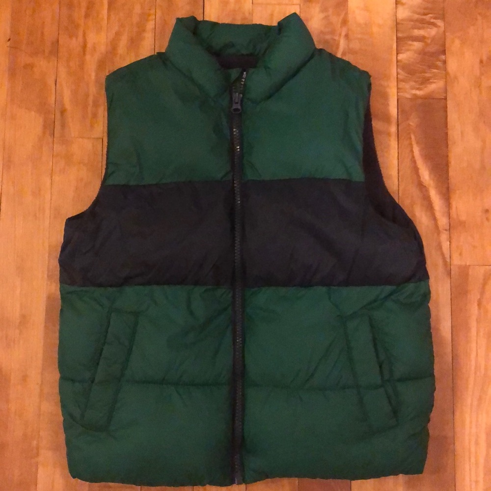 Old Navy puffer vest size S (6-7)